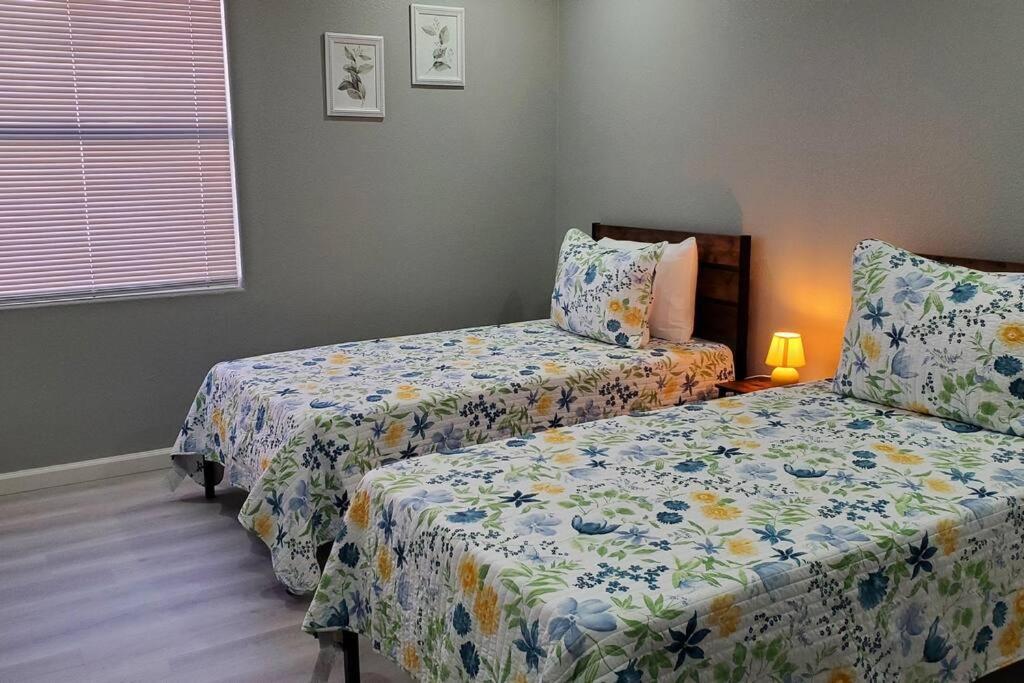 לאס וגאס Comfortable Family Home מראה חיצוני תמונה