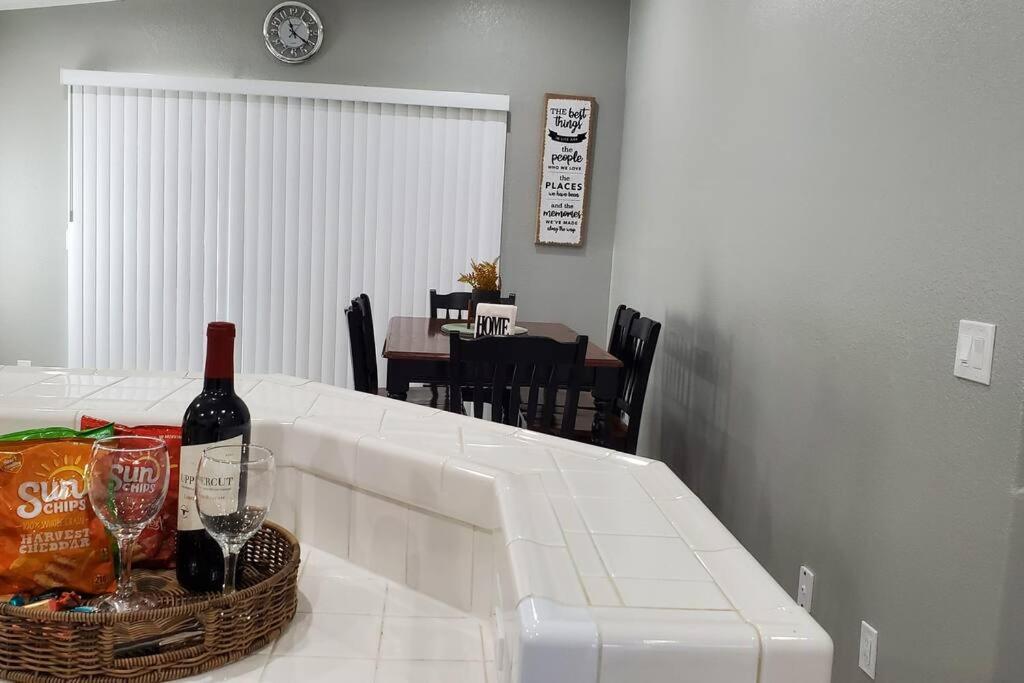 לאס וגאס Comfortable Family Home מראה חיצוני תמונה